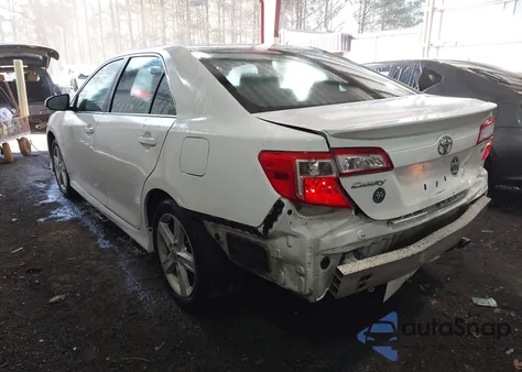 2012 Toyota Camry Se z USA, uszkodzony, nr VIN 4T1BF1FK7CU541318